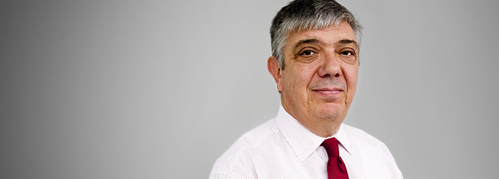 Professeur Juan Cesar Scaiano, l’un des plus éminents scientifiques de l’Université et parmi les plus grands experts au monde en photochimie.