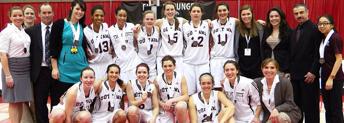 L’équipe féminine de basketball remporte la médaille de bronze au championnat national de SIC